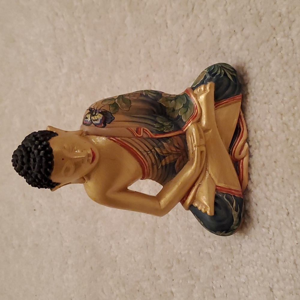 Guilded Buddha - Picture 2 of 4
